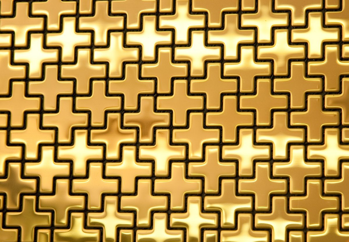 An example of laying a mosaic Swiss Cross TiGold Mirror